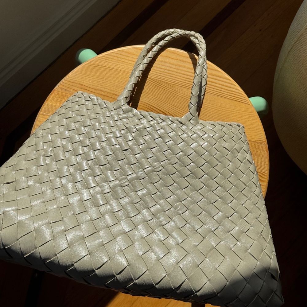 santa croce small dragon diffusion purse in pearl - Picture 5 of 11